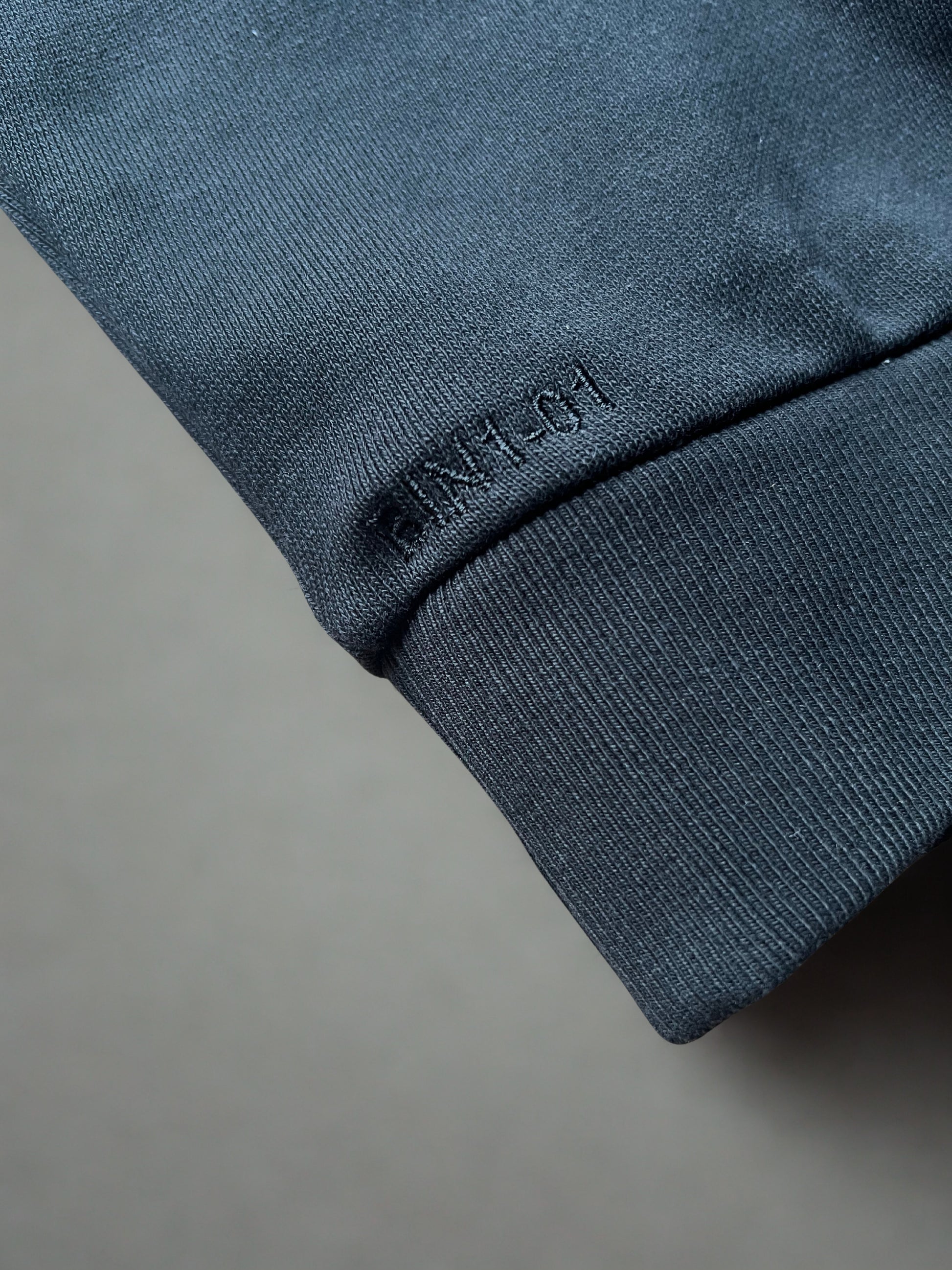 INVIDIA - CREWNECK