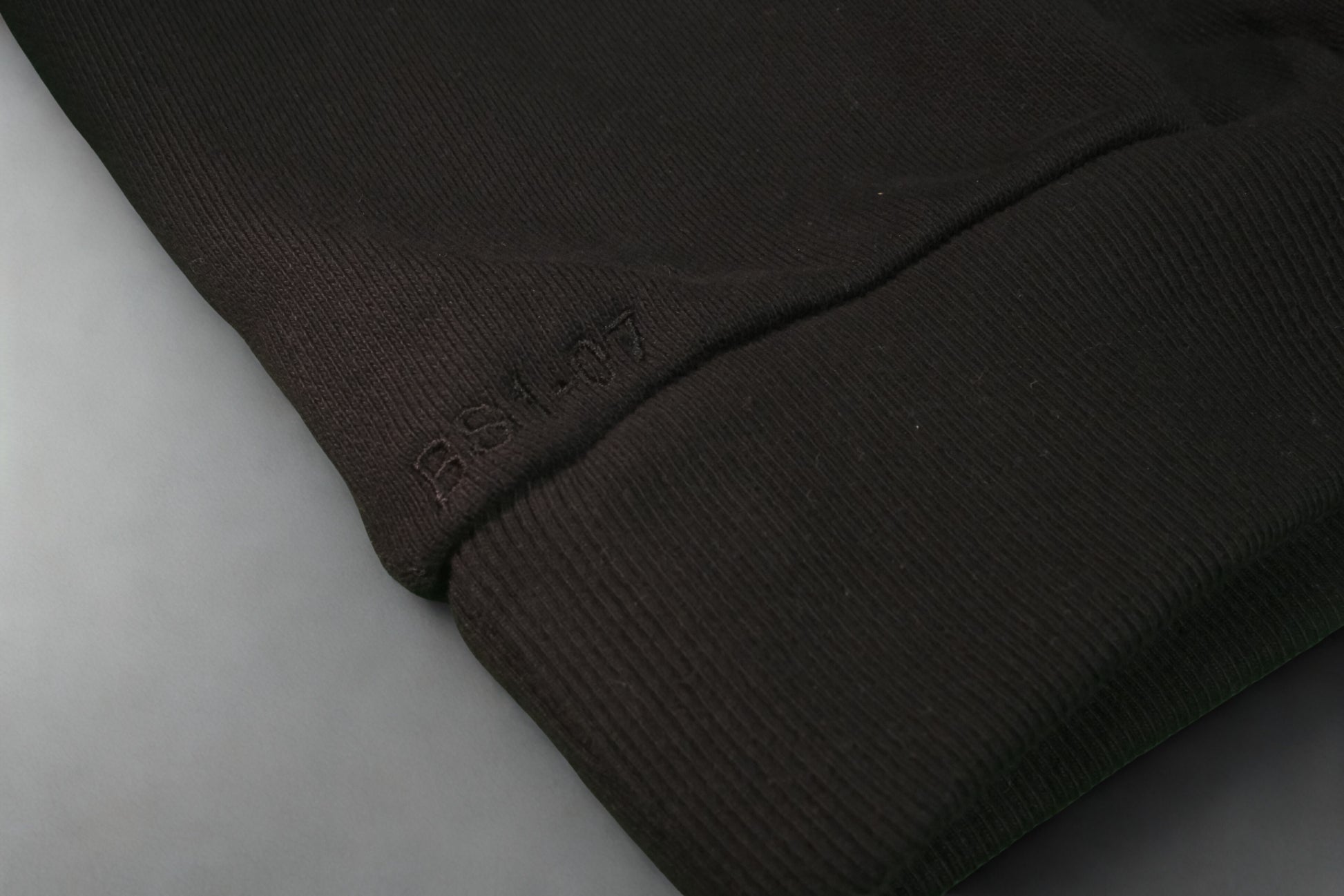 IRA - CREWNECK